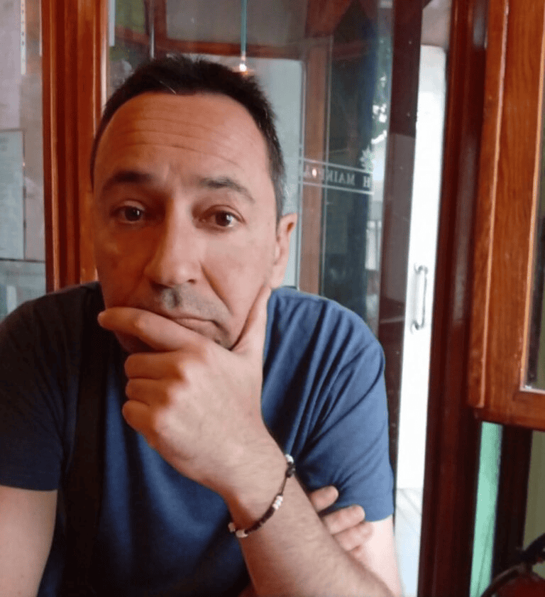 Image for: «EL MAR Y OTROS INCONVENIENTES» Presentación de libro