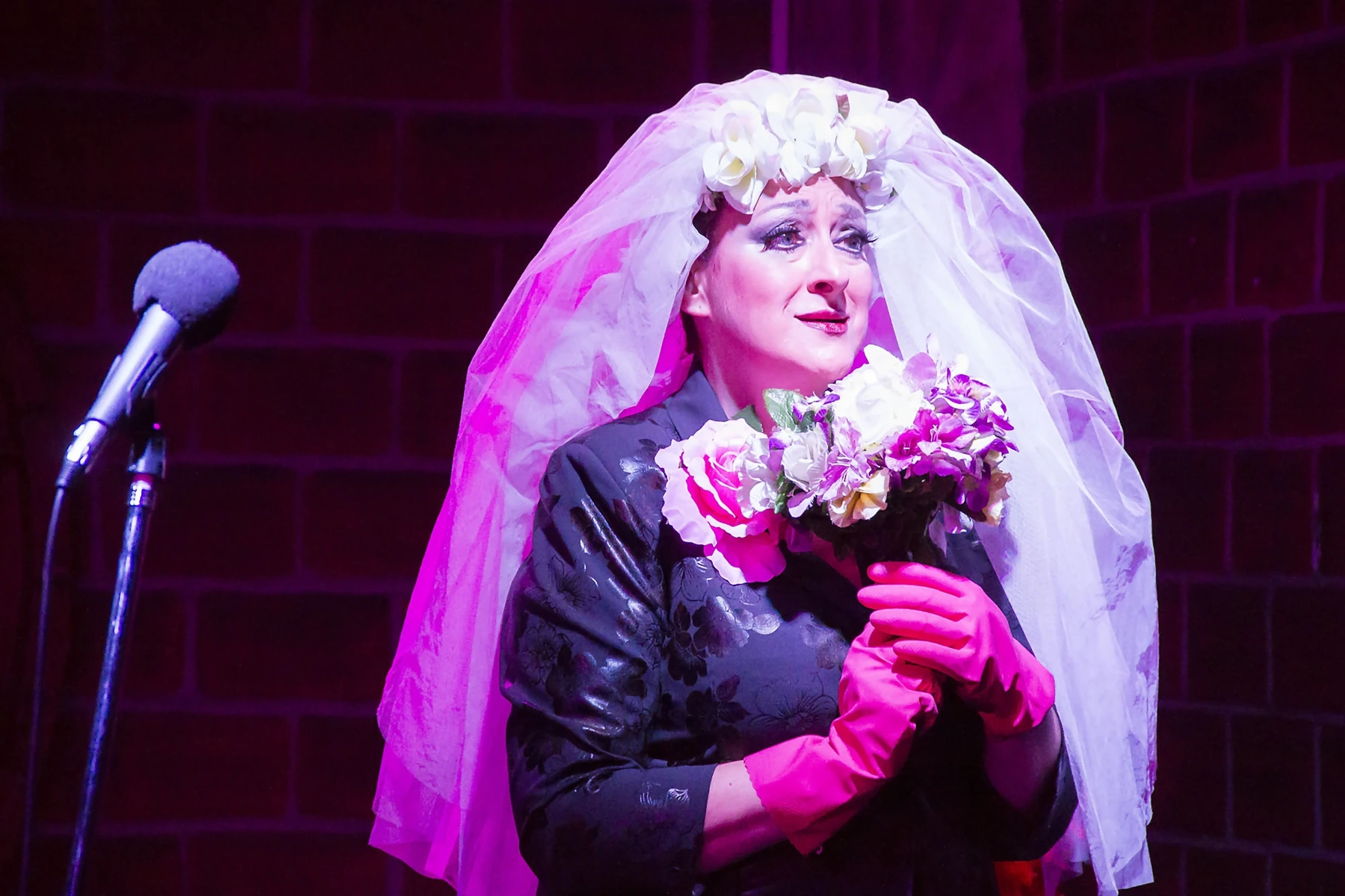Image for: obra de teatro: MUÑECA BRAVA