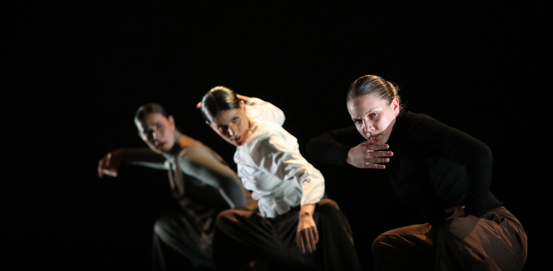 Image for: Retazos y eco (De piedra y piel), obra de danza contemporánea